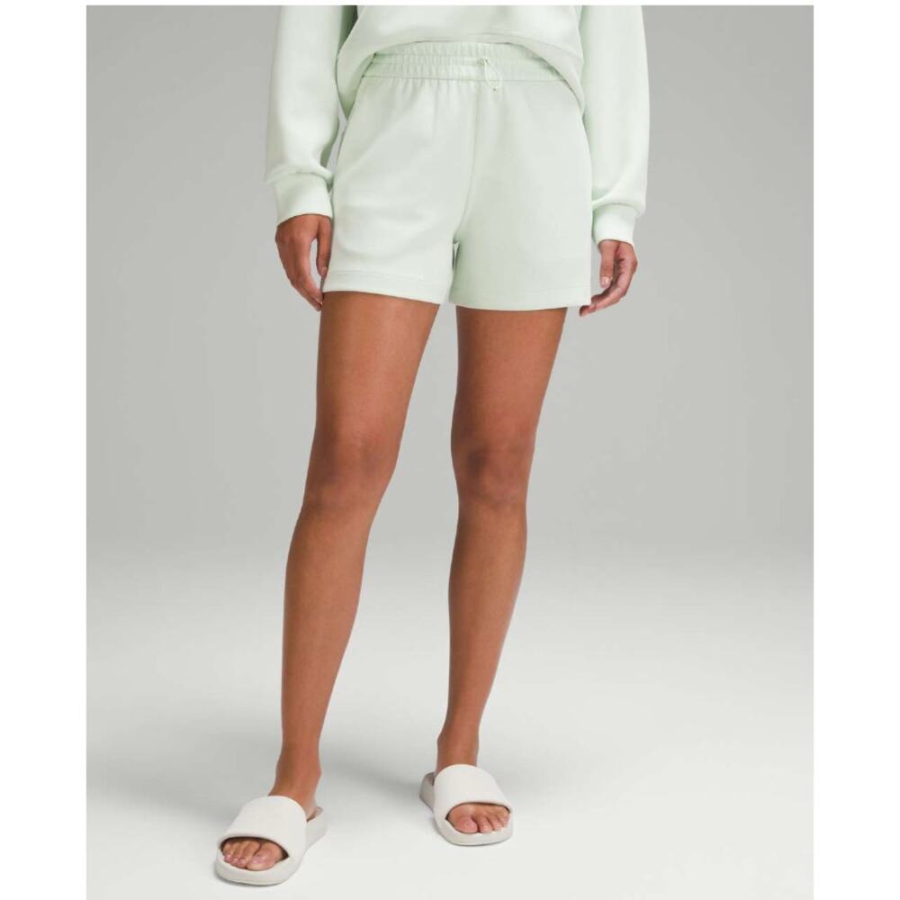 Lululemon Softstreme High-Rise Short 4” Kohlrabi Green Size 20 EUC